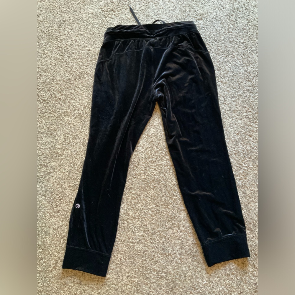 Lululemon velour joggers